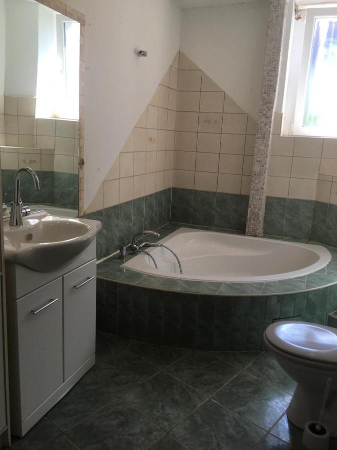 Zimmer In Kaiserslautern Exteriör bild